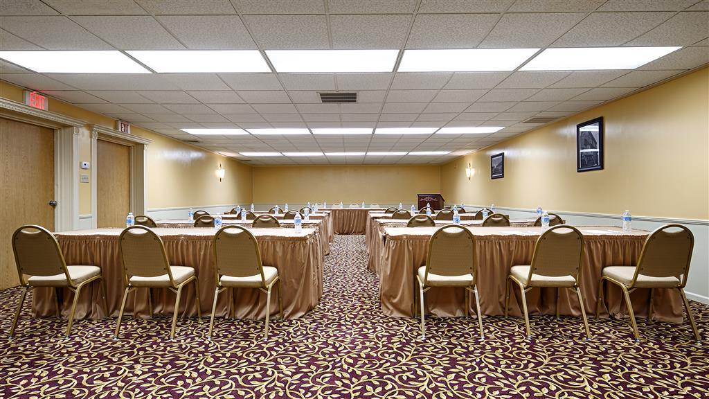 Econo Hotel